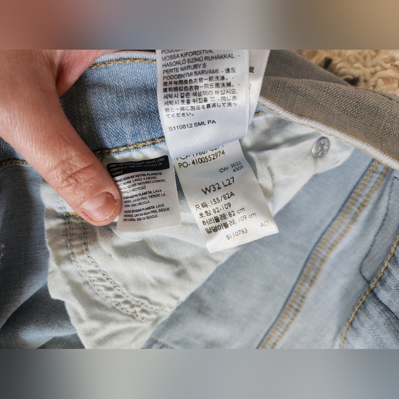 Levi's Boyfriend Jeans Light Blue Wash Cropped Length Size 32 - Picture 6 of 7